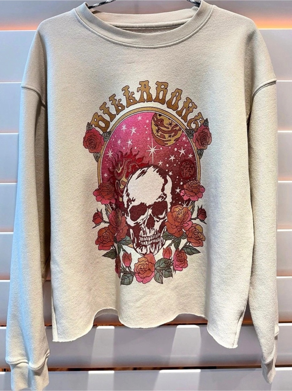 Billabong Graphic Crewneck Sweatshirt Size medium Like New